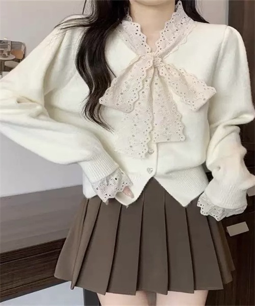 美品✨トリココムデギャルソン　　　丸襟ウール　刺繍レース　ブラウス　カーディガン トリココムデギャルソン 丸襟 ステッチ ニットカーディガン 黒 AD2010