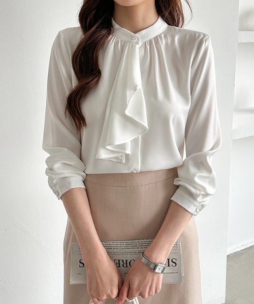 AMAIL 美品　オケージョン　長袖ブラウス COCOMOMO ブラウス シャツ オフィスやオケージョン使いにも ドレープ