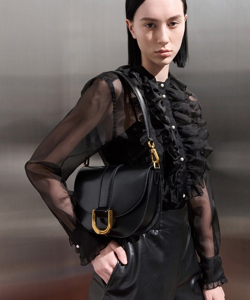 台湾 CHARLES&KEITH Gabine ガビン レザー ホーボーバッグ CHARLES & KEITH Gabine ガビーヌ レザーベルトホーボーバッグ