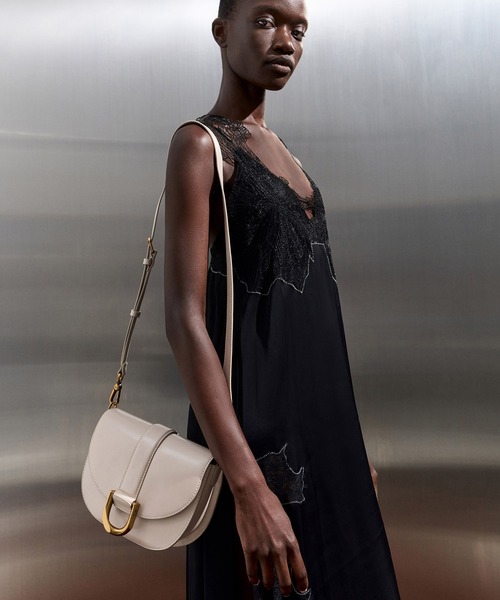 CHARLES & KEITH Gabine ガビーヌ レザーサドルバッグ（Black