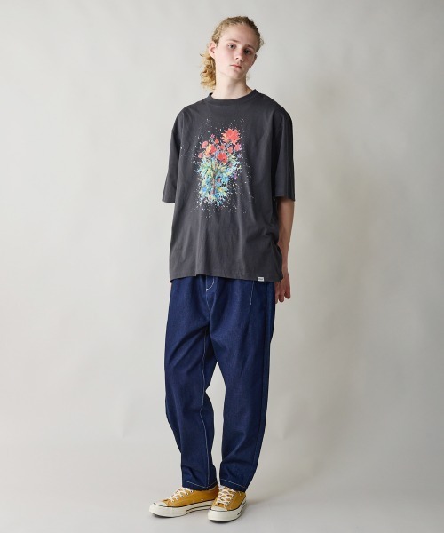 rehacer（レアセル） tシャツ : Burst Flower Relax Fit T-shirt
