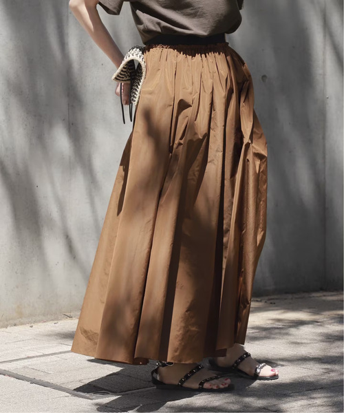 美品✨ヴェルメイユパーイエナ　ストレッチロングフレアスカート　ベージュ　36 美品✨ヴェルメイユパーイエナ ストレッチロングフレアスカート