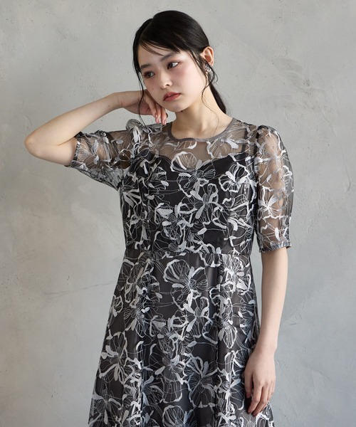 AIMER（エメ） ドレス ビオラフラワーモチーフスパンコール刺繍袖付き