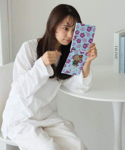 ラブボート コンパクトミラー LOVEBOAT×KITTY スクエアミラー