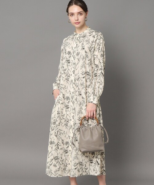 「DRESSTERIOR」 長袖ワンピース 36 ベージュ レディースの画像