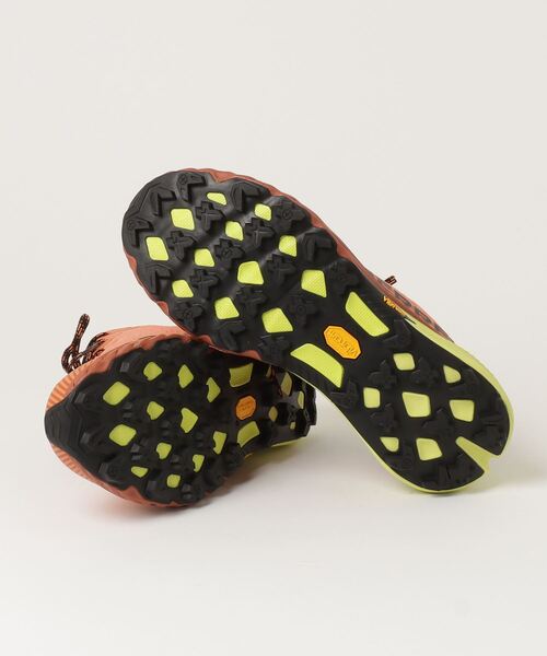 「MERRELL」 ローカットスニーカー 7 オレンジ系その他 メンズの画像