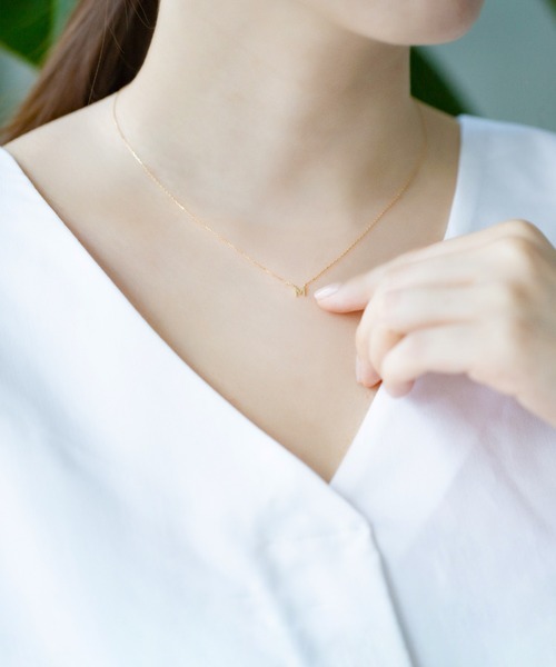 BLOOM ゴールド イニシャルネックレス M 18k BLOOM（ブルーム） ネックレス K18 イエローゴールド イニシャル
