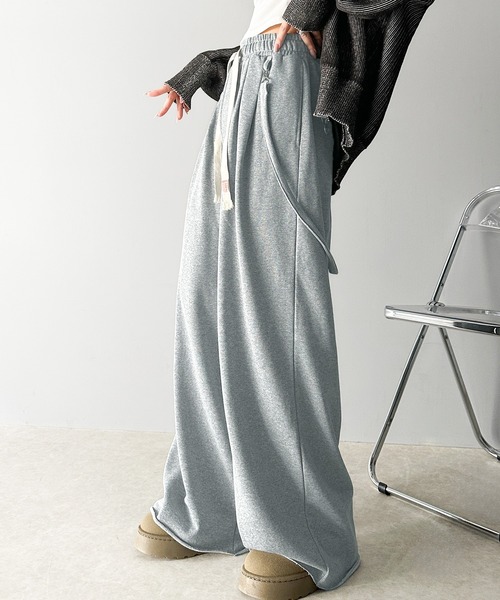 Java パンツ ジャバコラボ」ワンランク上の着こなし叶う。サスペンダー