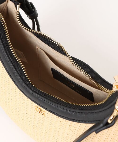 【直営・関税送料込】ラフィア ホーボーバッグ Chloé ラフィア製Summer Bananaホーボーバッグ のブラック