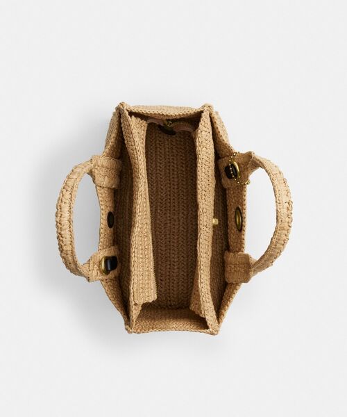 COACH かごバッグ ベージュ/黒 蝶モチーフ COACH かごバッグ ベージュ/黒 蝶モチーフ