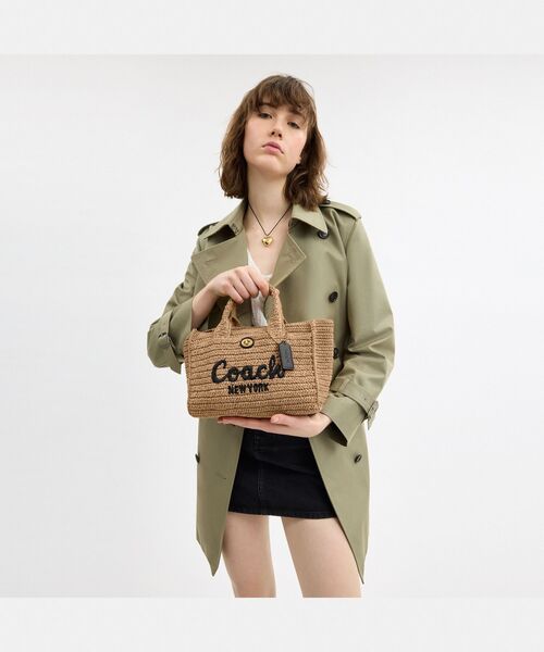 COACH かごバッグ ベージュ/黒 蝶モチーフ 公式】COACH – コーチ | 【COACH X OBSERVED BY US】ス