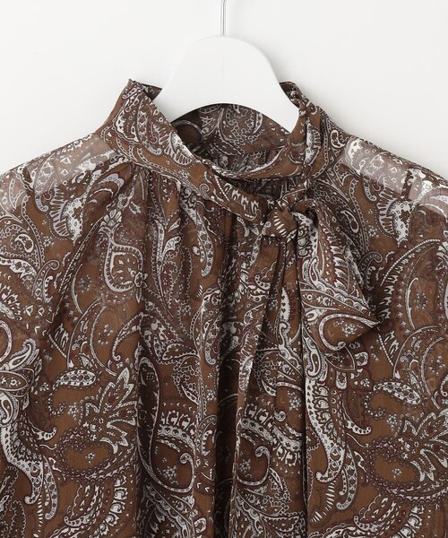 自由区（ジユウク） ブラウス シャツ ペイズリープリントボウタイ
