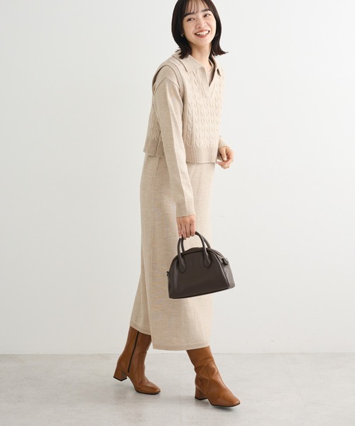 未使用新品　ドゥーズイエムクラス　グレージュ　ベージュ　Vネックニットワンピース 未使用新品 ドゥーズイエムクラス グレージュ ベージュ Vネックニット