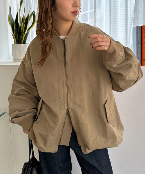 【袖取り外し可/ユニセックス】ライトメモリー2WAYボンバーブルゾン 軽量/袖取り外し可/ユニセックス】ライトメモリー2WAYボンバーブルゾン