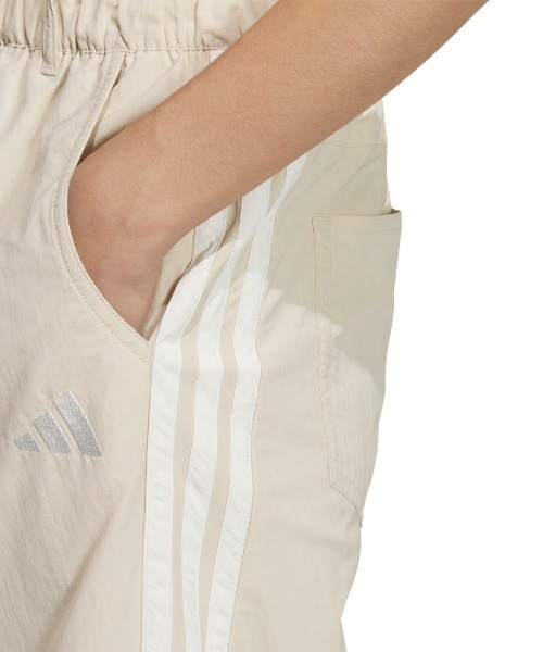 adidas（アディダス） スカート アイコニック スリーストライプス