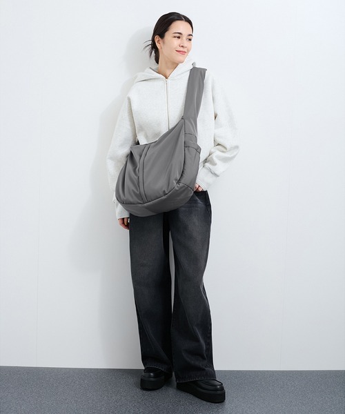 LE CERCLE par rope' ショルダーバッグ バッグ 中綿ハーフムーン