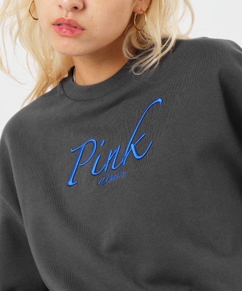 トレーナー スウェット atmos pink Cropped Sweat Shirt / アトモス ピンク クロップド スウエットシャツ レディース atmos girls トレーナー スウェット pink Cropped Sweat Shirt