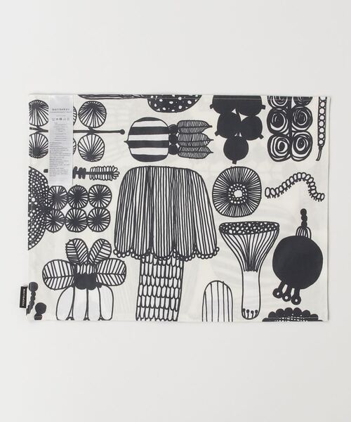 marimekko ランチョンマット 34 x 43 cm二枚セット marimekko ランチョンマット 34 x 43 cm二枚セット