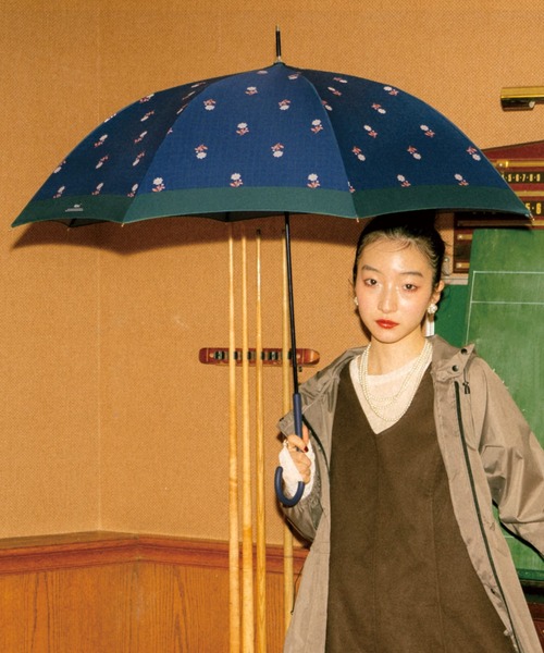 MARC JACOBS THE UMBRELLA 折りたたみ傘 ブラック Marc Jacobs The Umbrella | Black | FARFETCH