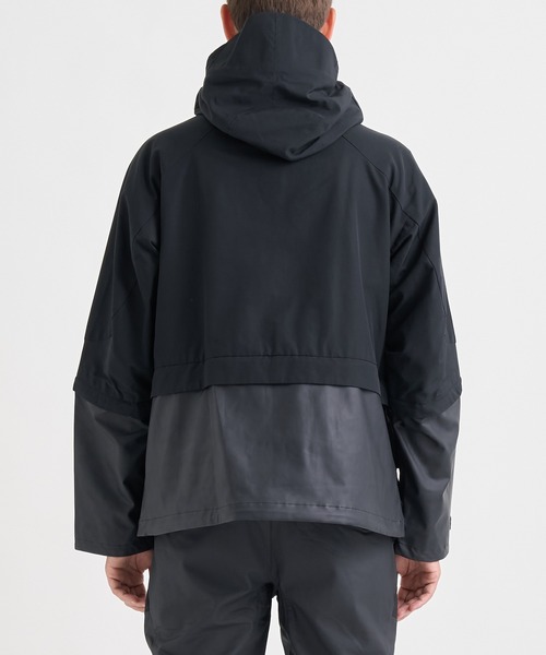 ホワイトマウンテニアリング　ナイロンパーカー WHITE MOUNTAINEERING（ホワイトマウンテニアリング） マウンテン