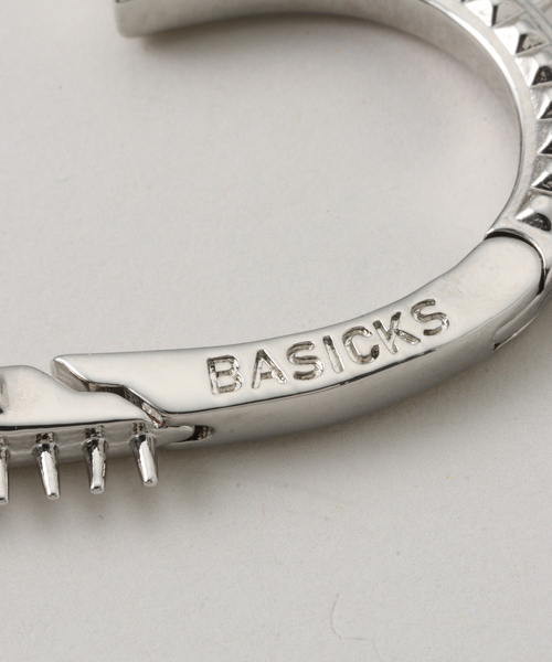 BASICKS（ベイシックス） キーホルダー Spiky Heart Carabiner