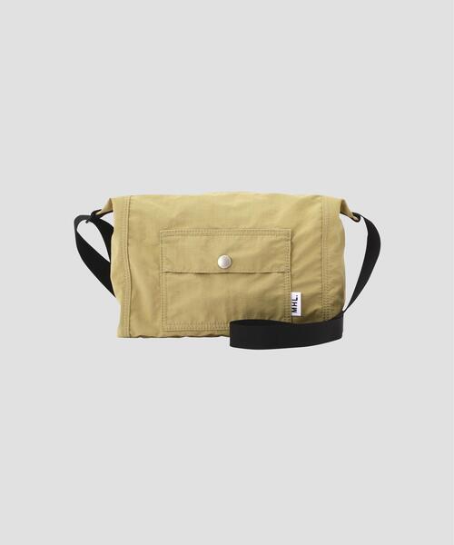 新品未使用✨ MHL. チノパン　レディース　バックストラップ付き MHL.（エムエイチエル） ショルダーバッグ バッグ NYLON RIPSTOP