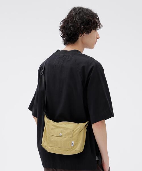 新品未使用✨ MHL. チノパン　レディース　バックストラップ付き MHL.（エムエイチエル） ショルダーバッグ バッグ NYLON RIPSTOP