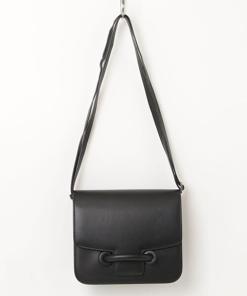 美品　VASIC ブラック ショルダーバッグ VASIC（ヴァジック） ショルダーバッグ - ブラック レディース