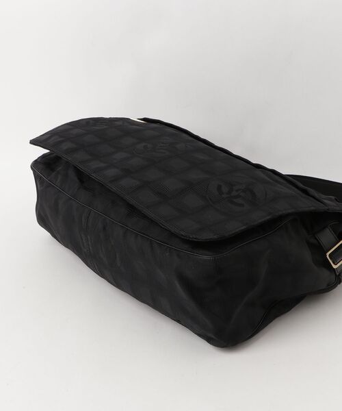 【美品】シャネル　ニュートラベルライン メッセンジャー ショルダーバッグ CHANEL（シャネル） ニュートラベルライン メッセンジャーバッグ