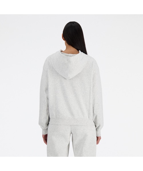 Sport Essentials Stacked Logo スウェットフーディ（スウェット