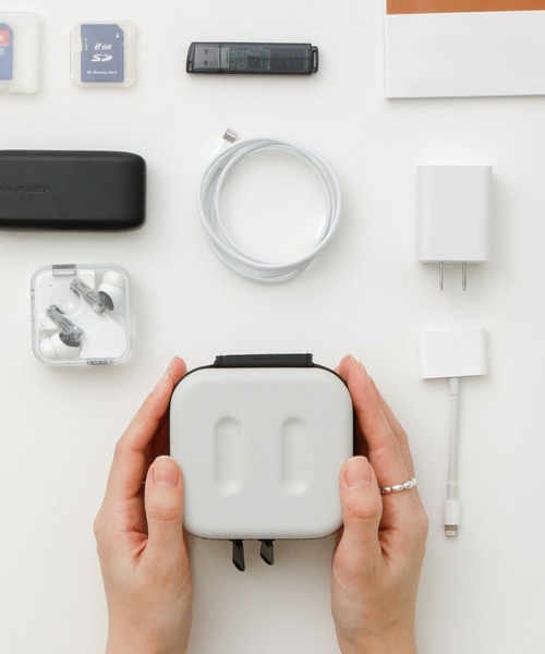 nahe ネーエ ハードシェルケース ガジェット収納 マルチポーチ