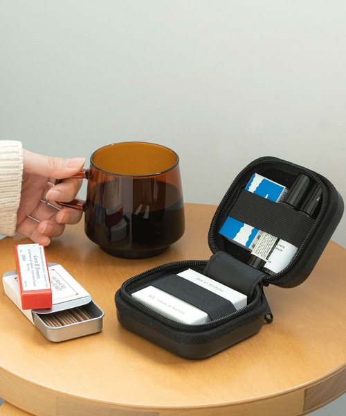 nahe ネーエ ハードシェルケース ガジェット収納 マルチポーチ