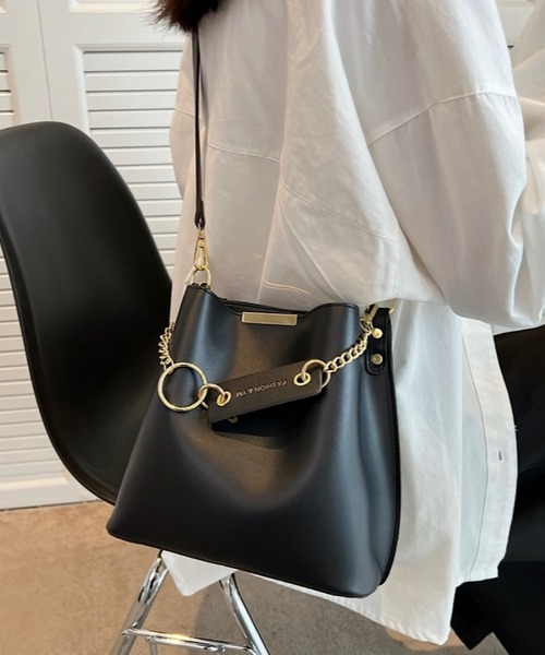 【関税込/国内発】ωAcne Studio ノット装飾 ショルダーバッグ INASTUDIOS ショルダーバッグ バッグ リングチェーンアクセント