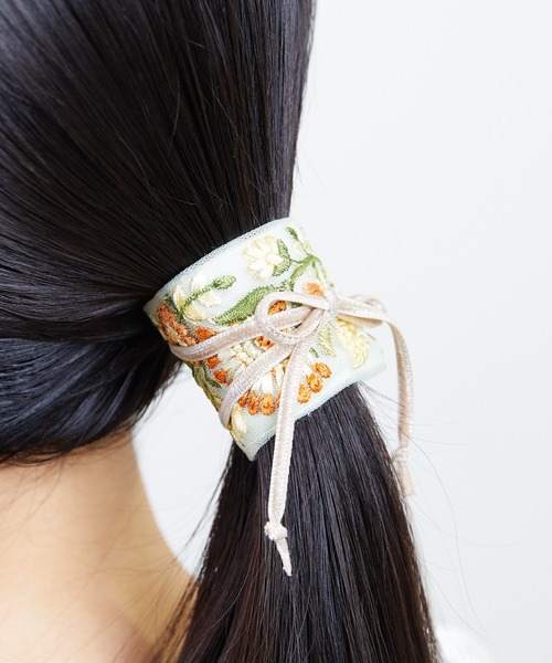 Zoule ヘアピン ゾーラ：embroidery cuff72 フラワー刺繍