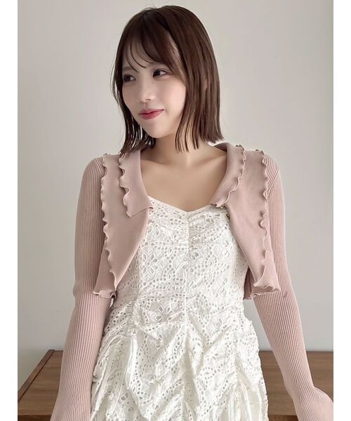 新品タグ付き⭐︎ozz on フリルショートカーデ 新品タグ付き⭐︎ozz on フリルショートカーデ 新品タグ付き