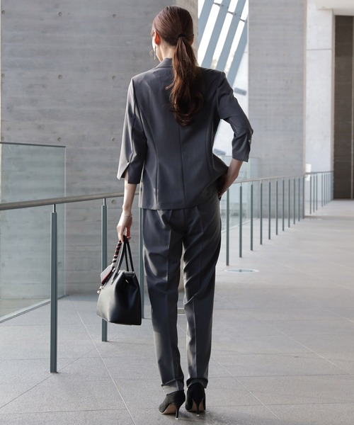 DRESS+（ドレスプラス） スラックス パンツ 一つボタンがリラクシーな