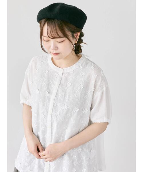 美品 ホコモモラ 刺繍ブラウス 洗える 大きいサイズ ベージュ バンドカラー 美品 ホコモモラ 刺繍ブラウス 洗える 大きいサイズ ベージュ