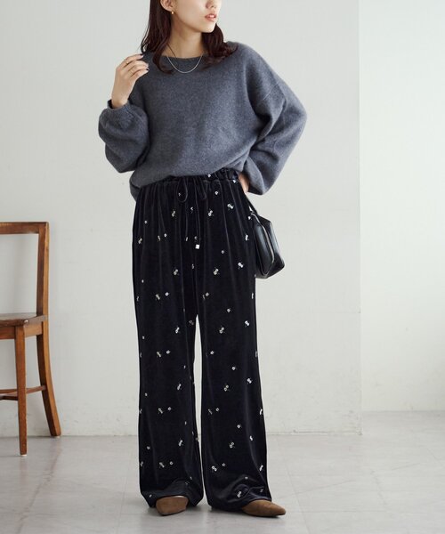 Discoat（ディスコート） パンツ ベロア刺繍イージーパンツ レディース