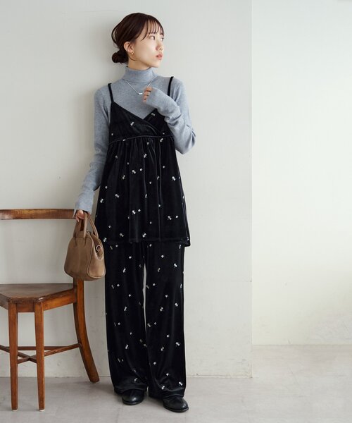 Discoat（ディスコート） パンツ ベロア刺繍イージーパンツ レディース