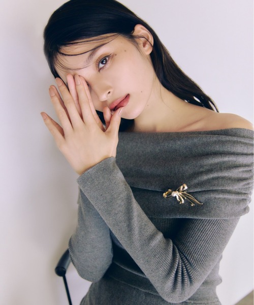 SNIDEL ワンピース ブローチ付オフショルニットセット