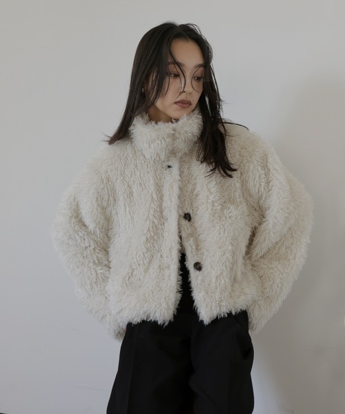 hellam（ヘラム） コート アウター スタンドカラーフェイクファー