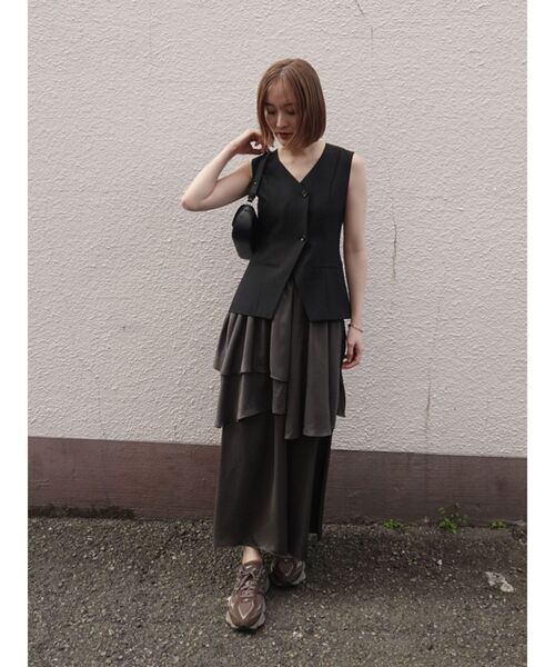ワンピース ティアードスカートドッキングベストワンピース「セットアップ対応」「夏服」「オフィスカジュアル」の画像
