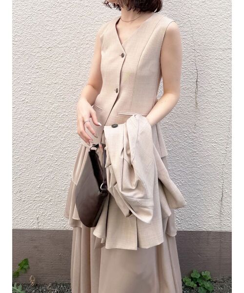 ワンピース ティアードスカートドッキングベストワンピース「セットアップ対応」「夏服」「オフィスカジュアル」の画像