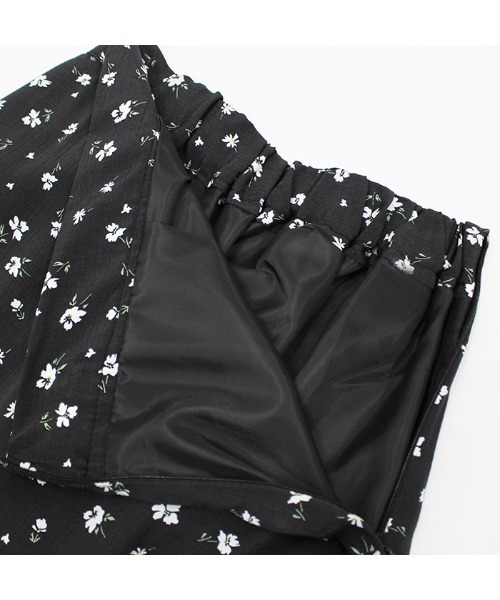 ジャンティ　パソスカート 黒と緑の花柄 新品 ジャンティ パソスカート 黒と緑の花柄 新品