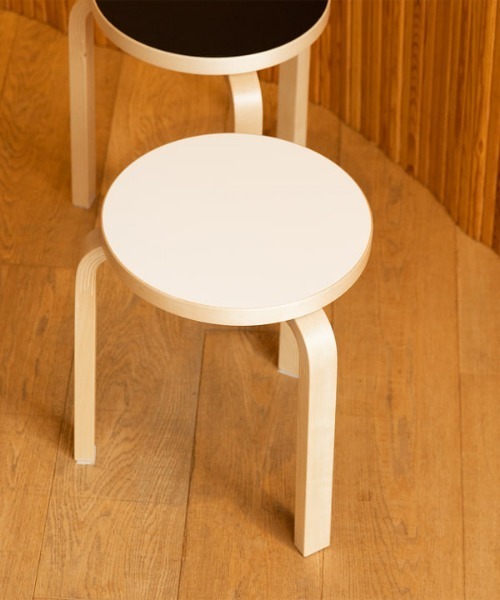 【週末セール】artek　スツール60 ホワイト Artek スツール 60 ホワイト／ホワイト ラッカー(ホワイト