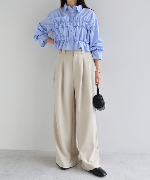 【新品・未使用】yori ヨリ　ミニフリルストライプショートシャツ　ブラウス Freesia ブラウス シャツ ショート丈フリルシャツブラウス「無地