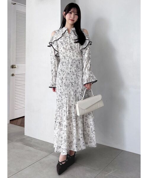 dazzlin（ダズリン） ワンピース オープンショルダーフラワープリーツ