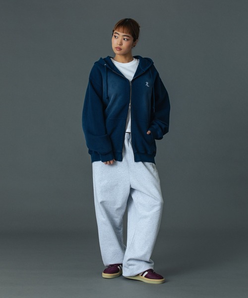 XLARGE ネイビー フード付きパーカー SPRAY DYED ZIP UP HOODED SWEATSHIRT（パーカー）｜XLARGE