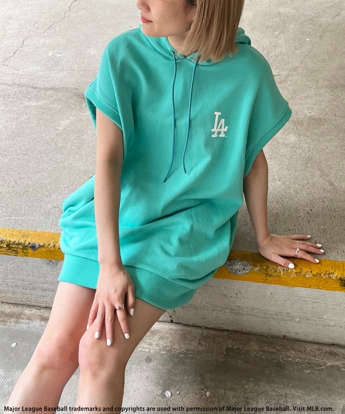 BACK TO THE FIELD パーカー 「MLB」フォトアートBIGパーカー