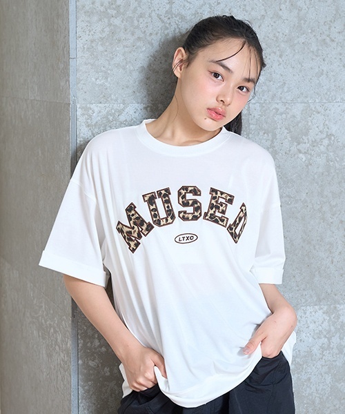 超希少 llica フォト Tシャツ オフホワイト　L LOVETOXIC tシャツ 「LTXC」「吸水速乾/さらさら」柄アップリロゴT